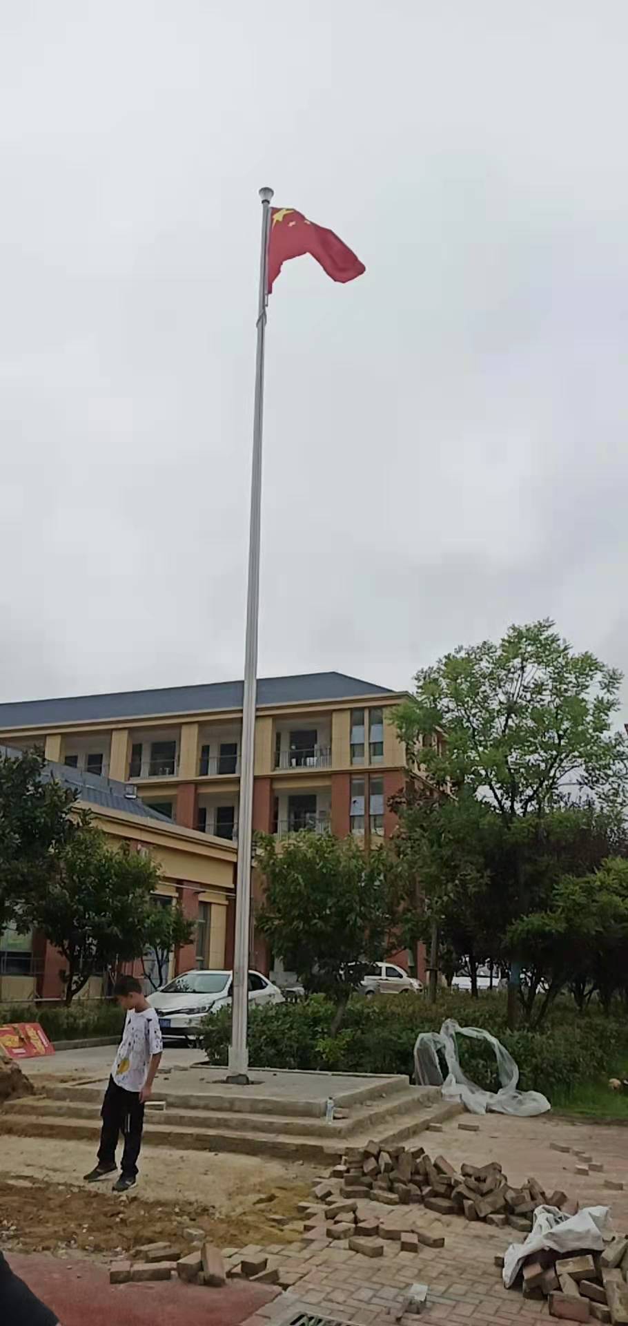 �����н��·����С�W(xu��)