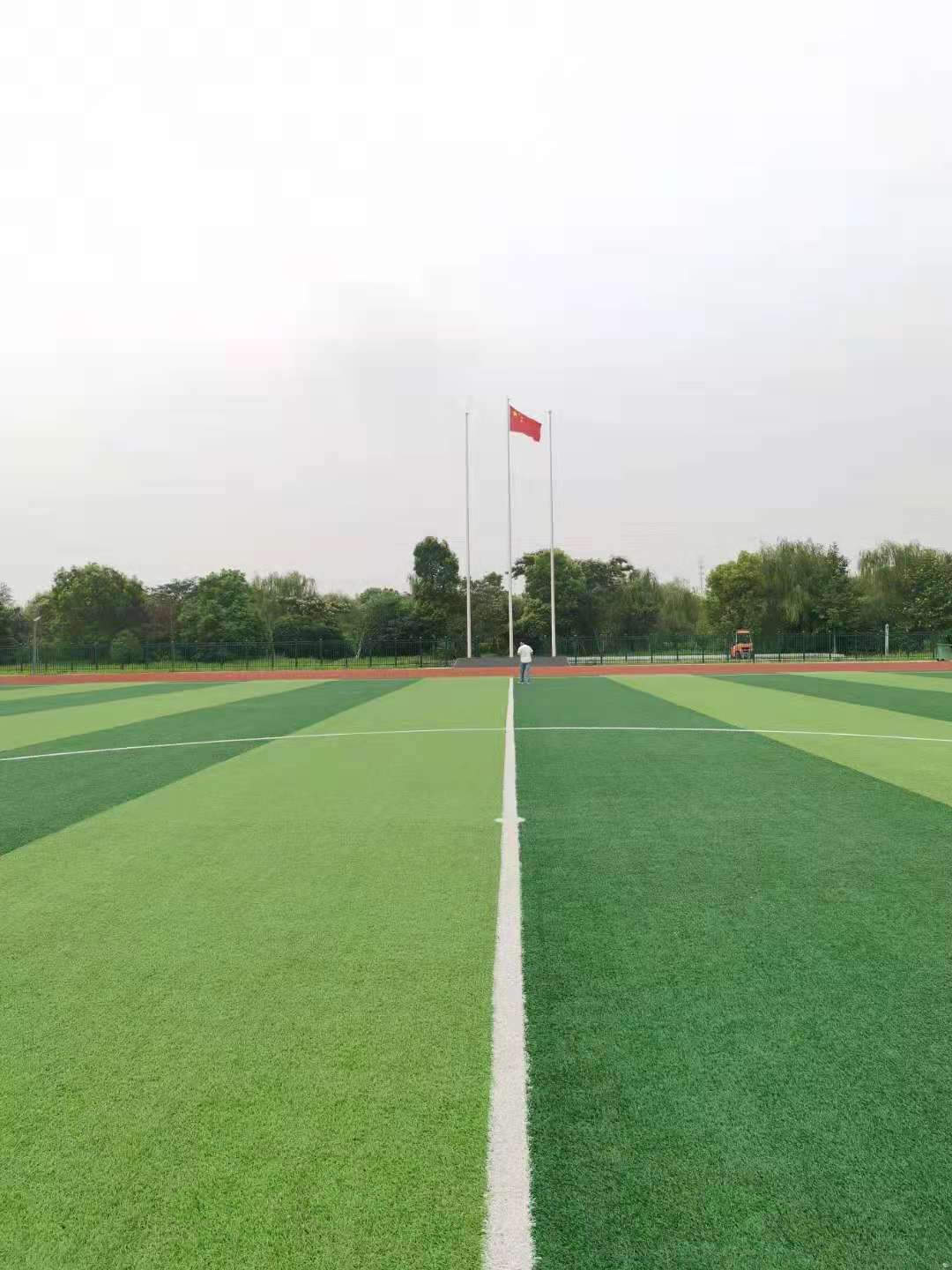 ���հ׺��r(n��ng)���Ļ��������