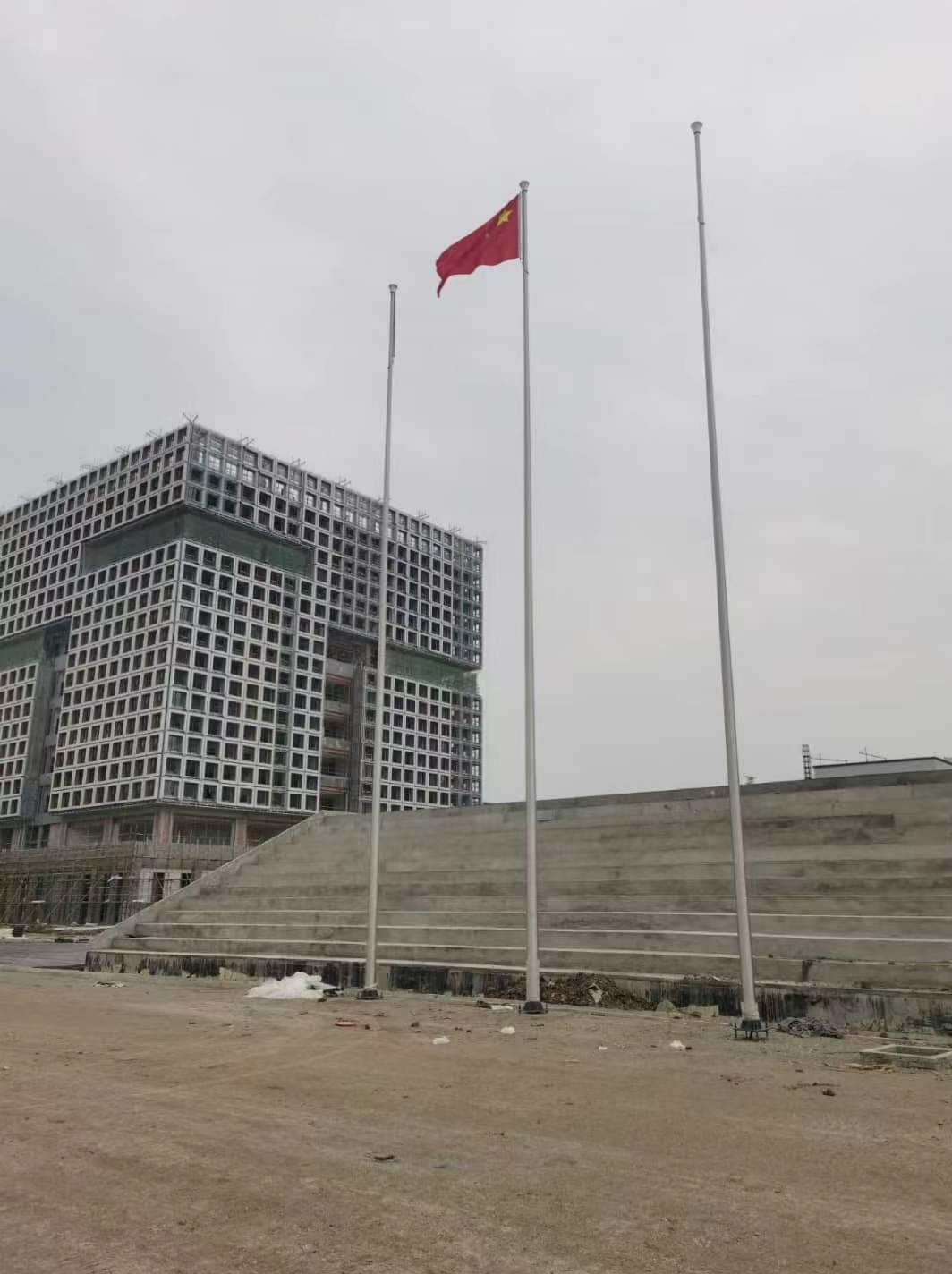 �Ϸ��зʖ|������У�^(q��)